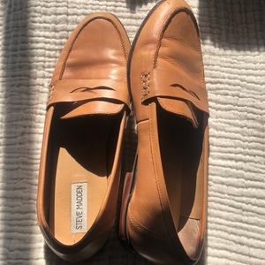 Tan leather Steve Madden loafers